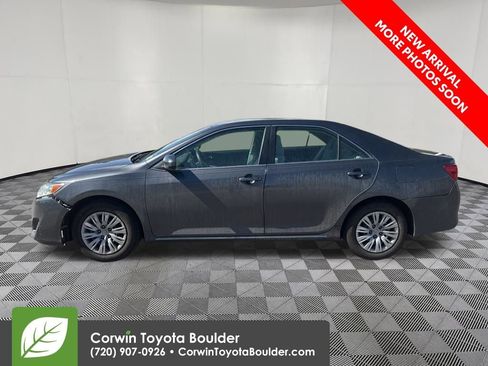 Used 2013 Toyota Camry LE FWD image 4