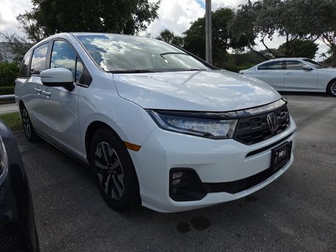 Used 2025 Honda Odyssey EX-L image 1