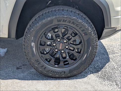 New 2026 GMC Canyon Elevation w/ Convenience Package RWD image 12