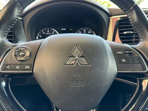 Used 2020 Mitsubishi Outlander SE AWD/4WD image 28