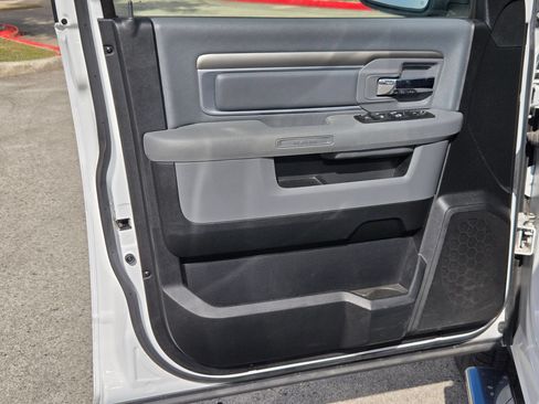 Used 2015 RAM 1500 Lone Star RWD image 10
