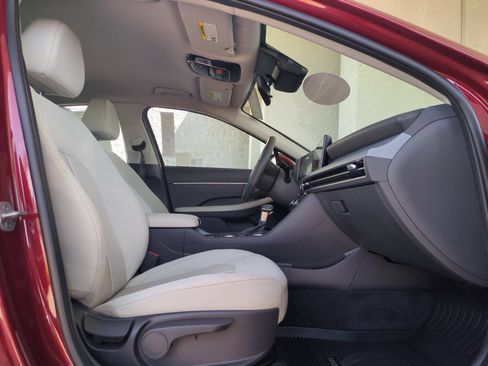 Certified 2025 Hyundai Sonata SE FWD image 11