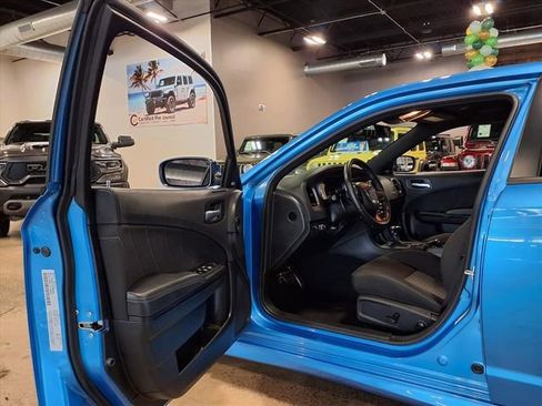 Used 2023 Dodge Charger R/T w/ Blacktop Package image 15