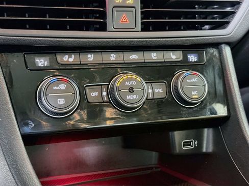 Used 2020 Volkswagen Jetta SEL Premium FWD image 7