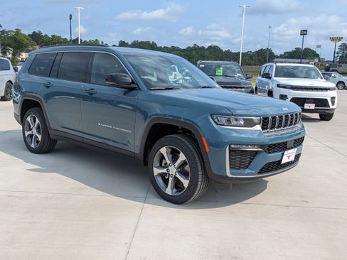 New 2026 Jeep Grand Cherokee L Limited AWD/4WD image 7