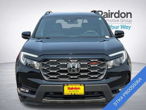 Used 2023 Honda Passport TrailSport image 2