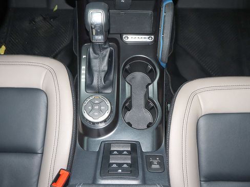 Used 2024 Ford Bronco Wildtrak AWD/4WD image 20