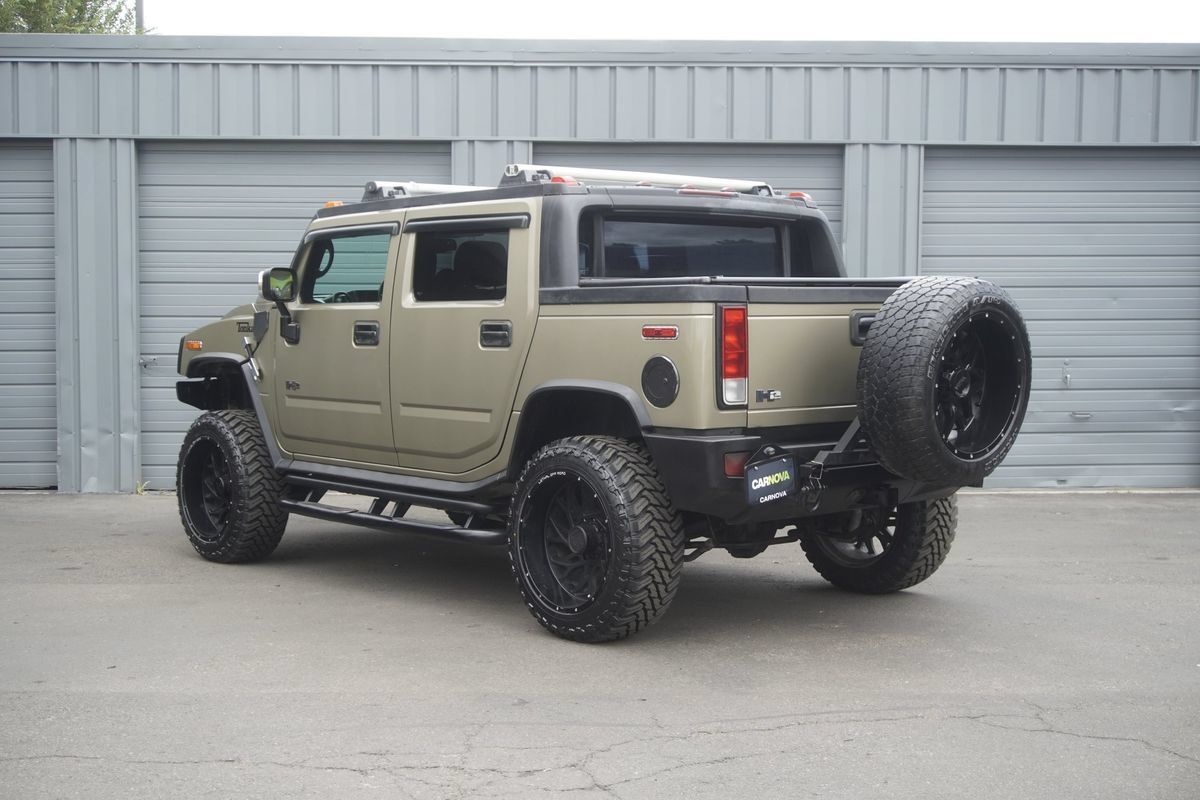 Used 2005 HUMMER H2 SUT w/ Preferred Equipment Group AWD/4WD image 3