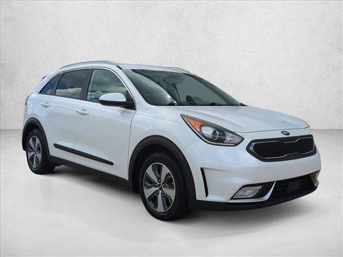 Used 2017 Kia Niro LX FWD image 3