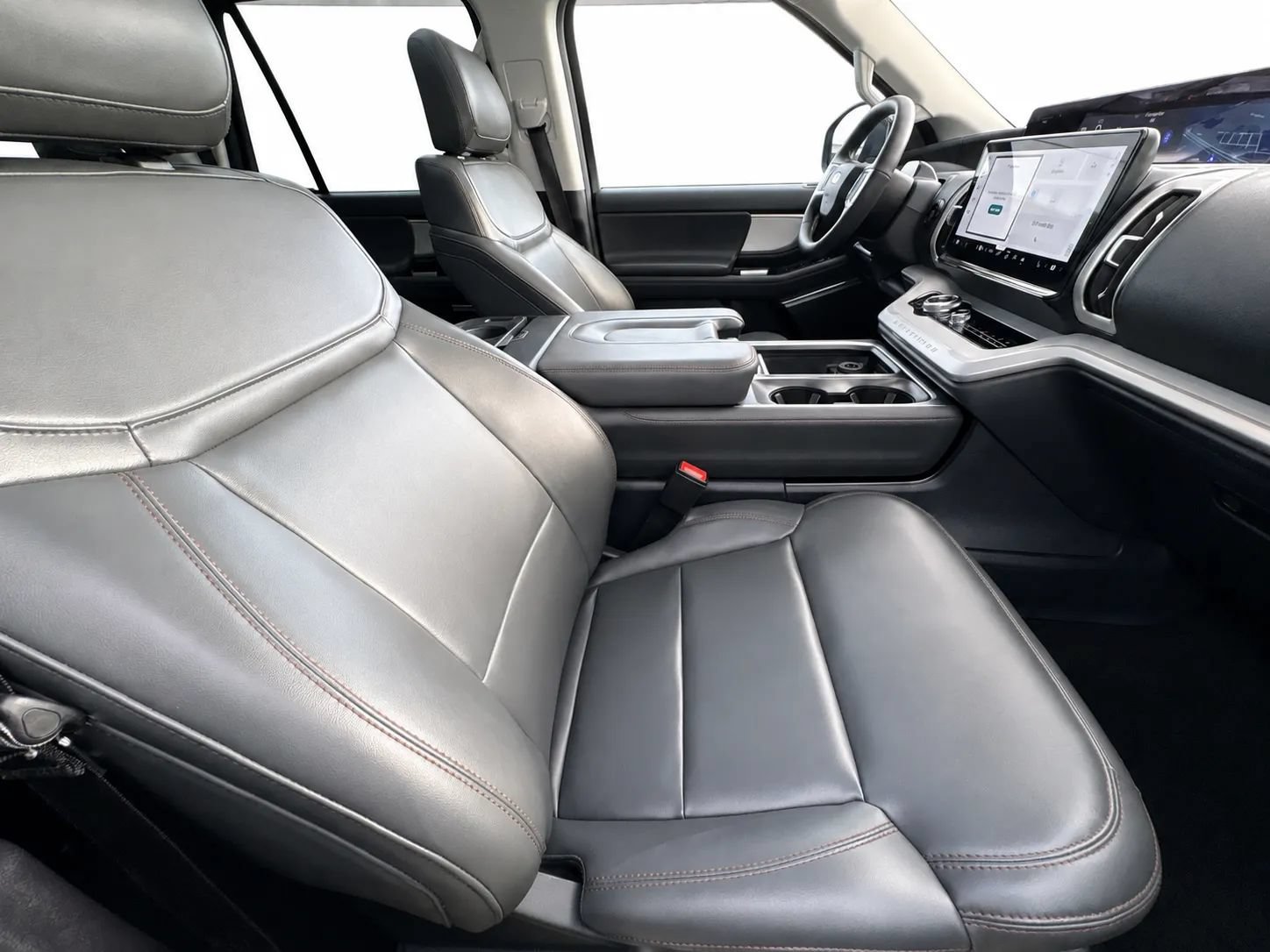 Used 2025 Ford Expedition Max Active RWD image 13