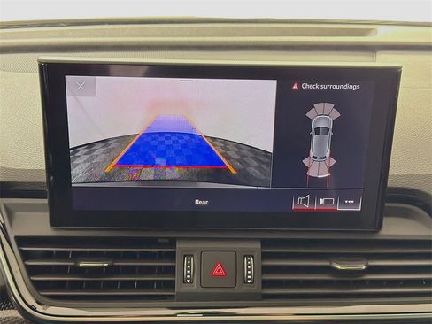 Used 2022 Audi SQ5 Premium image 18