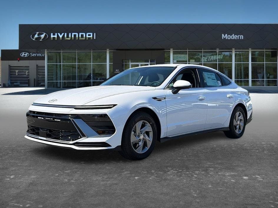 New 2026 Hyundai Sonata SE FWD image 1