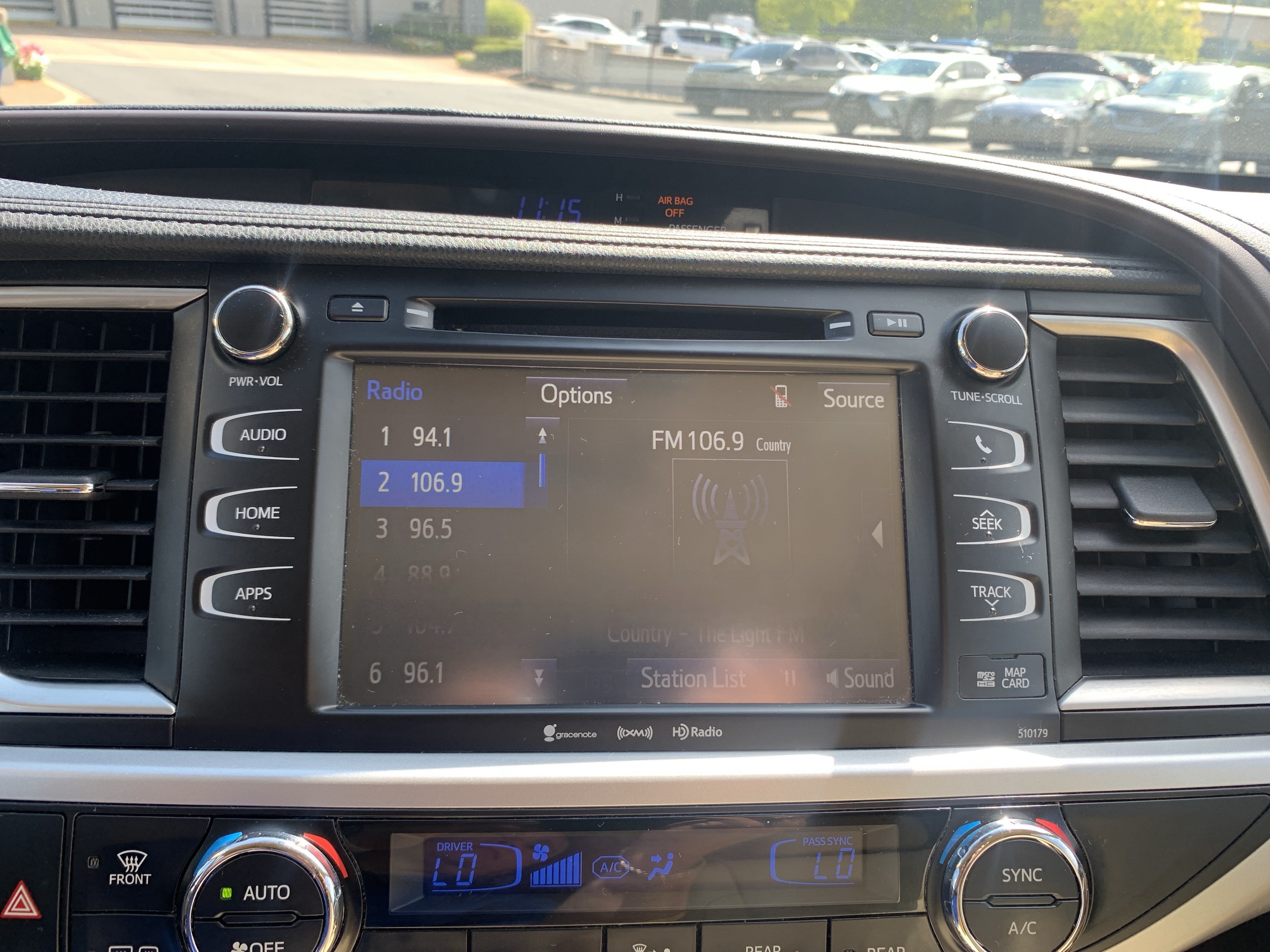 Used 2017 Toyota Highlander XLE FWD image 23
