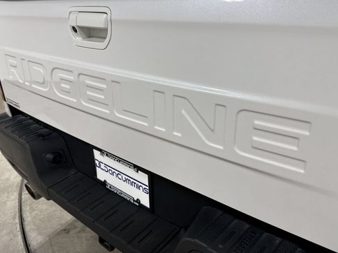 Used 2024 Honda Ridgeline Sport image 25