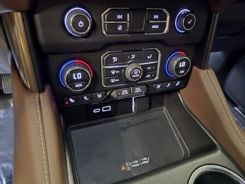 Used 2023 Chevrolet Tahoe High Country image 29