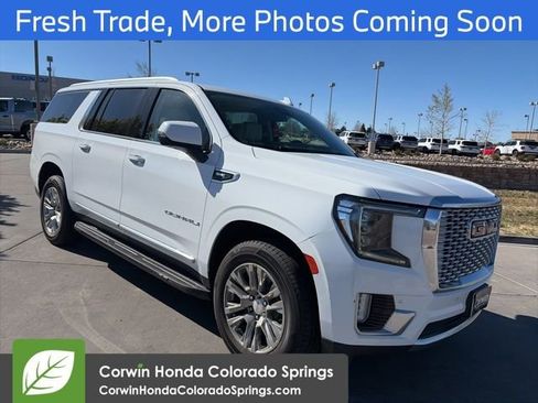 Used 2023 GMC Yukon XL Denali image 2