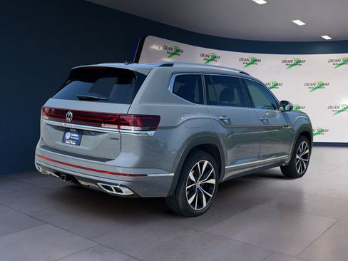 Certified 2025 Volkswagen Atlas SEL Premium R-Line image 9