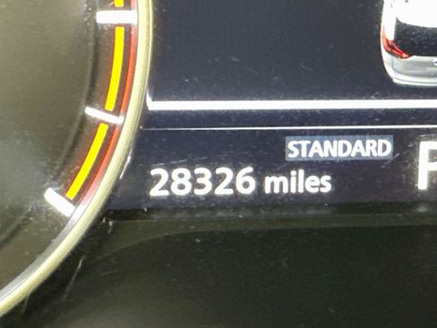 Used 2025 Nissan Rogue SV FWD image 19