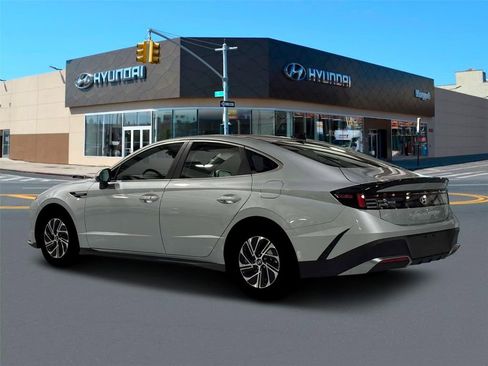 New 2026 Hyundai Sonata Blue FWD image 4