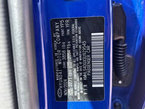 Used 2025 Hyundai Elantra SEL FWD image 25