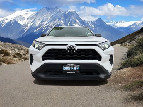 Used 2025 Toyota RAV4 LE image 8
