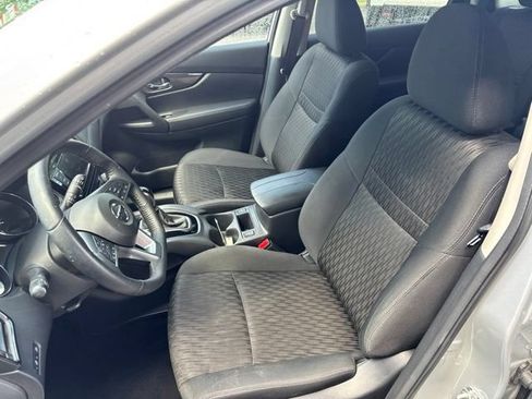 Used 2020 Nissan Rogue SV AWD/4WD image 10