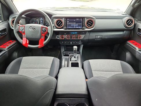 Used 2023 Toyota Tacoma TRD Off-Road w/ Technology Package AWD/4WD image 17