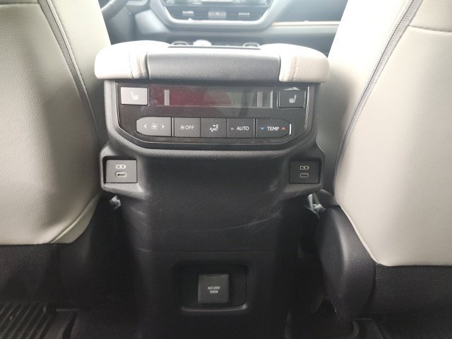 Used 2025 Toyota Grand Highlander FWD image 12