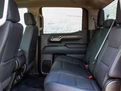 Used 2024 Chevrolet Silverado 1500 LT AWD/4WD image 33