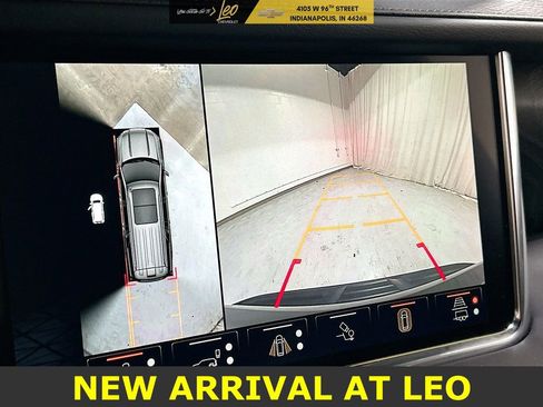 Used 2024 GMC Yukon XL Denali w/ Advanced Technology Package image 14