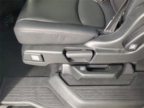 Used 2023 Honda Odyssey Sport image 13