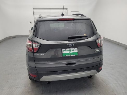 Used 2017 Ford Escape SE w/ Equipment Group 201A FWD image 6