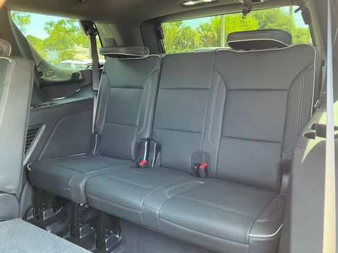 Used 2025 GMC Yukon Elevation AWD/4WD image 34