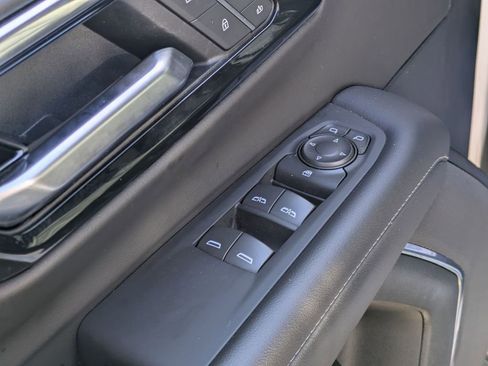 Used 2025 Chevrolet Tahoe Z71 AWD/4WD image 13