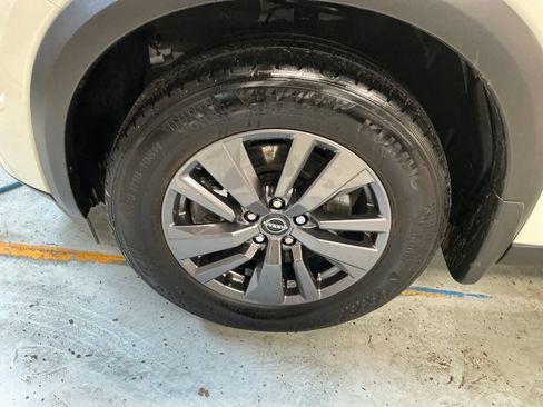Certified 2023 Nissan Pathfinder SV AWD/4WD image 12