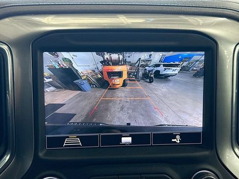 Used 2020 Chevrolet Silverado 1500 LT Trail Boss AWD/4WD image 14