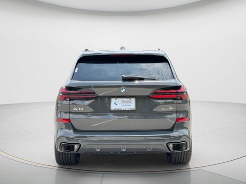 New 2026 BMW X5 xDrive40i w/ M Sport Package AWD/4WD image 4