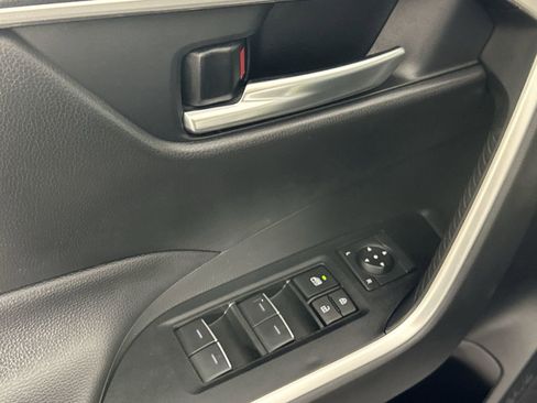 Used 2025 Toyota RAV4 XLE image 13