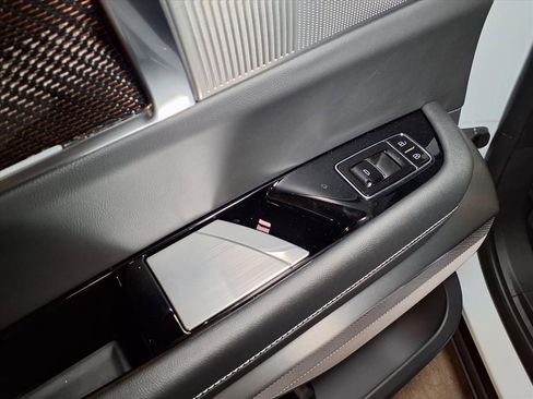 New 2026 Cadillac Vistiq Sport image 13