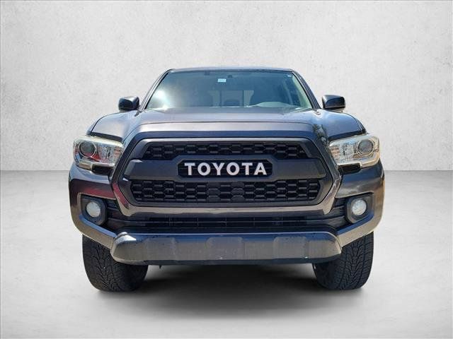 Used 2016 Toyota Tacoma SR5 w/ Towing Package RWD image 2