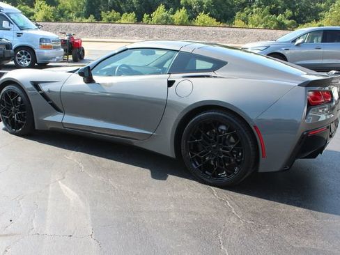 Used 2016 Chevrolet Corvette Stingray Coupe w/ Battery Protection Package RWD image 18
