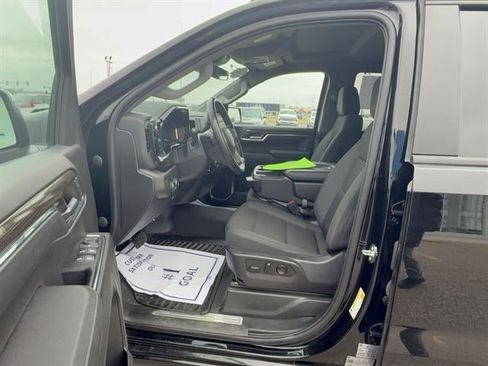 Used 2023 Chevrolet Silverado 1500 LT AWD/4WD image 13