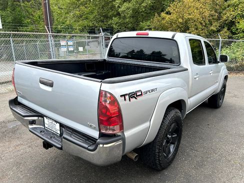 Used 2011 Toyota Tacoma 4x4 Double Cab w/ TRD Sport Pkg w/JBL Audio image 5