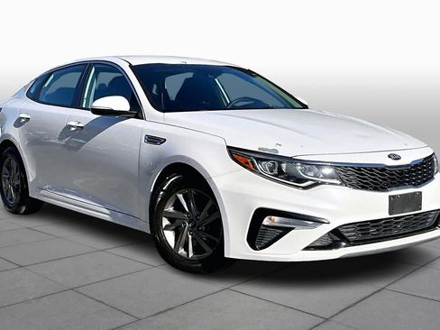 Used 2019 Kia Optima LX image 3