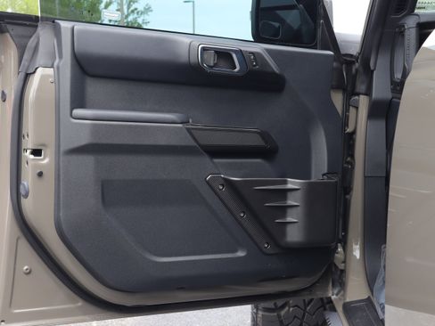 Used 2025 Ford Bronco Outer Banks image 20