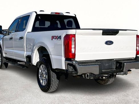 Used 2024 Ford F250 XLT w/ FX4 Off-Road Package image 16
