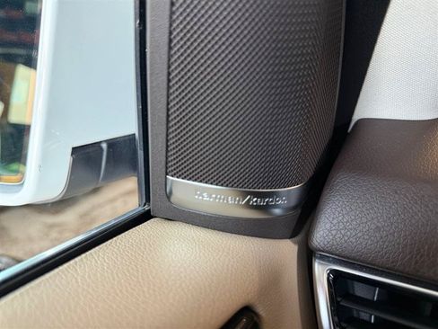 Used 2017 Mercedes-Benz GLE 350 4MATIC image 33