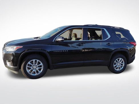 Used 2019 Chevrolet Traverse LT FWD image 2