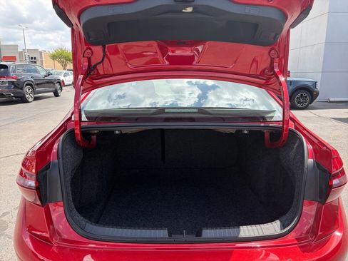 Certified 2024 Volkswagen Jetta SE w/ Panoramic Sunroof Package FWD image 26