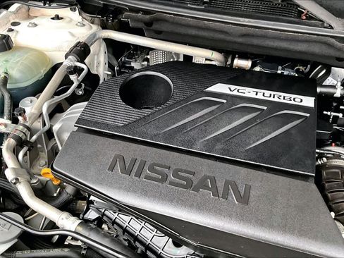 Used 2023 Nissan Rogue SV image 32